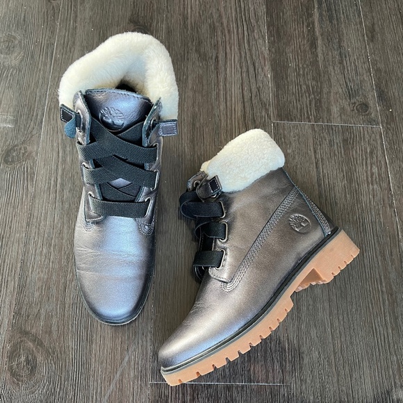 Stylish Timberland Waterproof Boots Shearling Women 5.5 Dark Grey Metallic - Picture 1 of 8